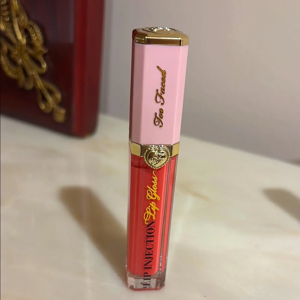 Too Faced Lip Injection Power Plumping Hydrating Lip Gloss